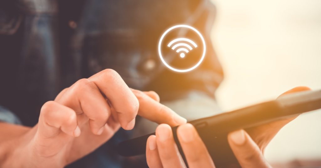 Kun få danskere ved det: Derfor bør du altid slukke dit Wi-fi, hver gang du forlader hjemmet