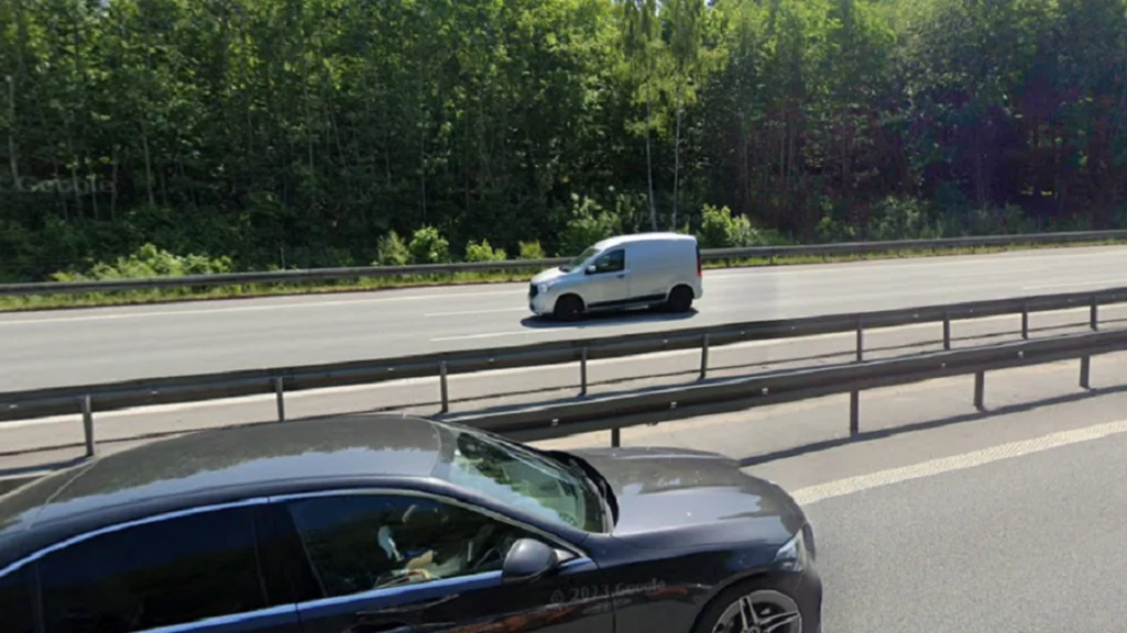 7 ud af 10 danskere gør det hver dag i trafikken: Kan koste klip i kørekortet og bøde på 2.500 kroner