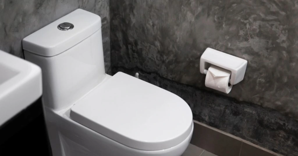 Derfor skal du lade et glas stå på toiletsædet på hotelværelset, når du går i seng