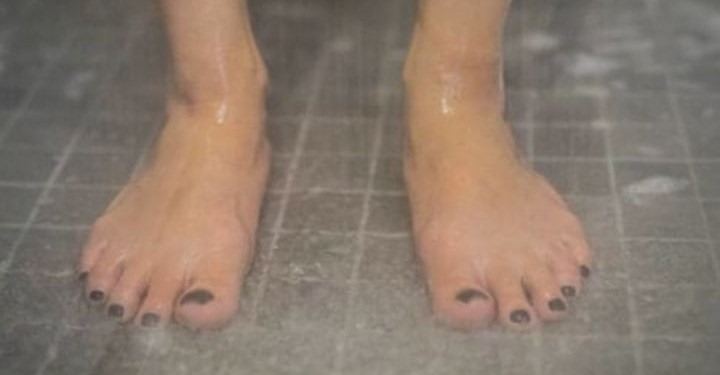 ‘Min far går ind på badeværelset, når jeg bader, fordi jeg skal være OK med nøgenhed’