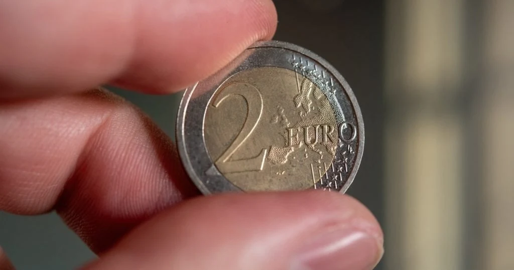 Tjek dine skuffer og din pung: Denne 2 euro-mønt er en mindre formue værd