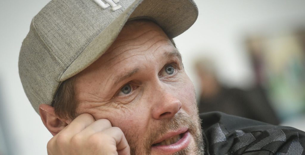 Efter trist meddelelse: Lars Christiansen i dyb sorg