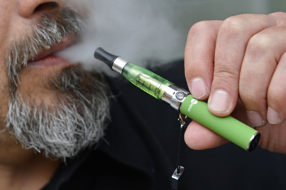Forskere advarer: Det sker der med din krop, hvis du ryger e-cigaretter med smag