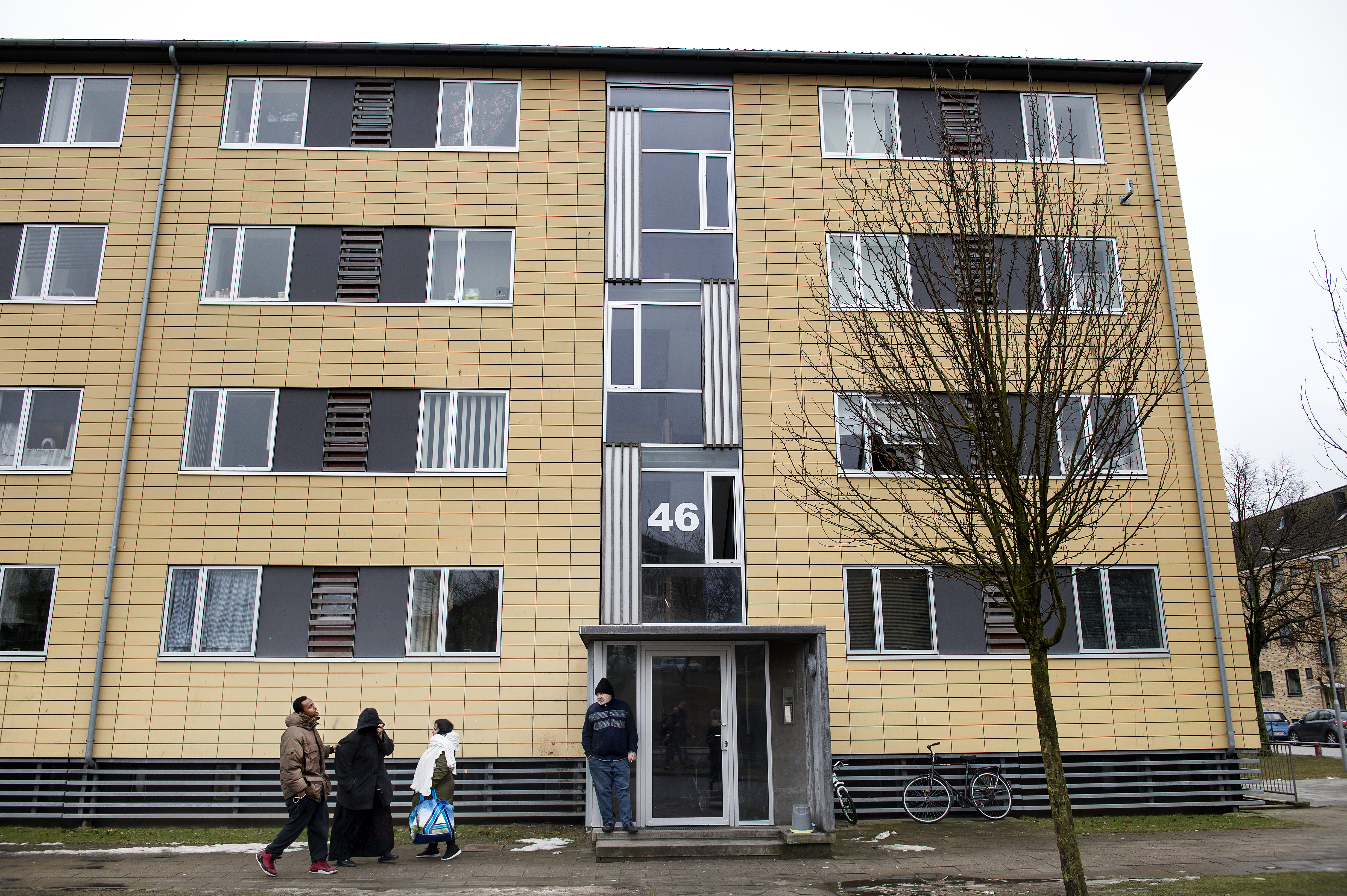 16-årig begik vold og røveri: Nu er hele familien smidt ud af deres lejlighed