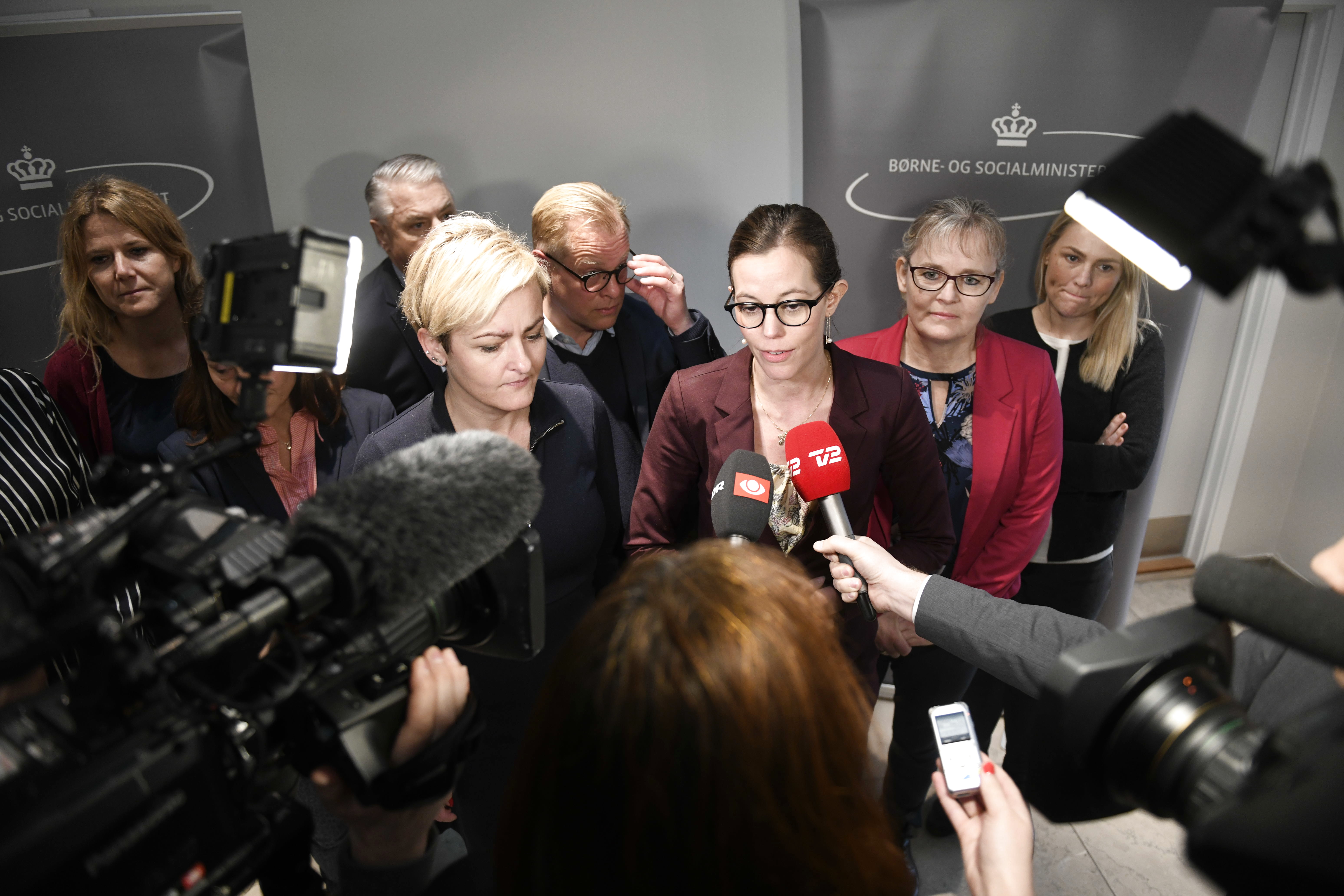 Ny aftale på plads: Gifte par med børn skal vente længere på skilsmisse