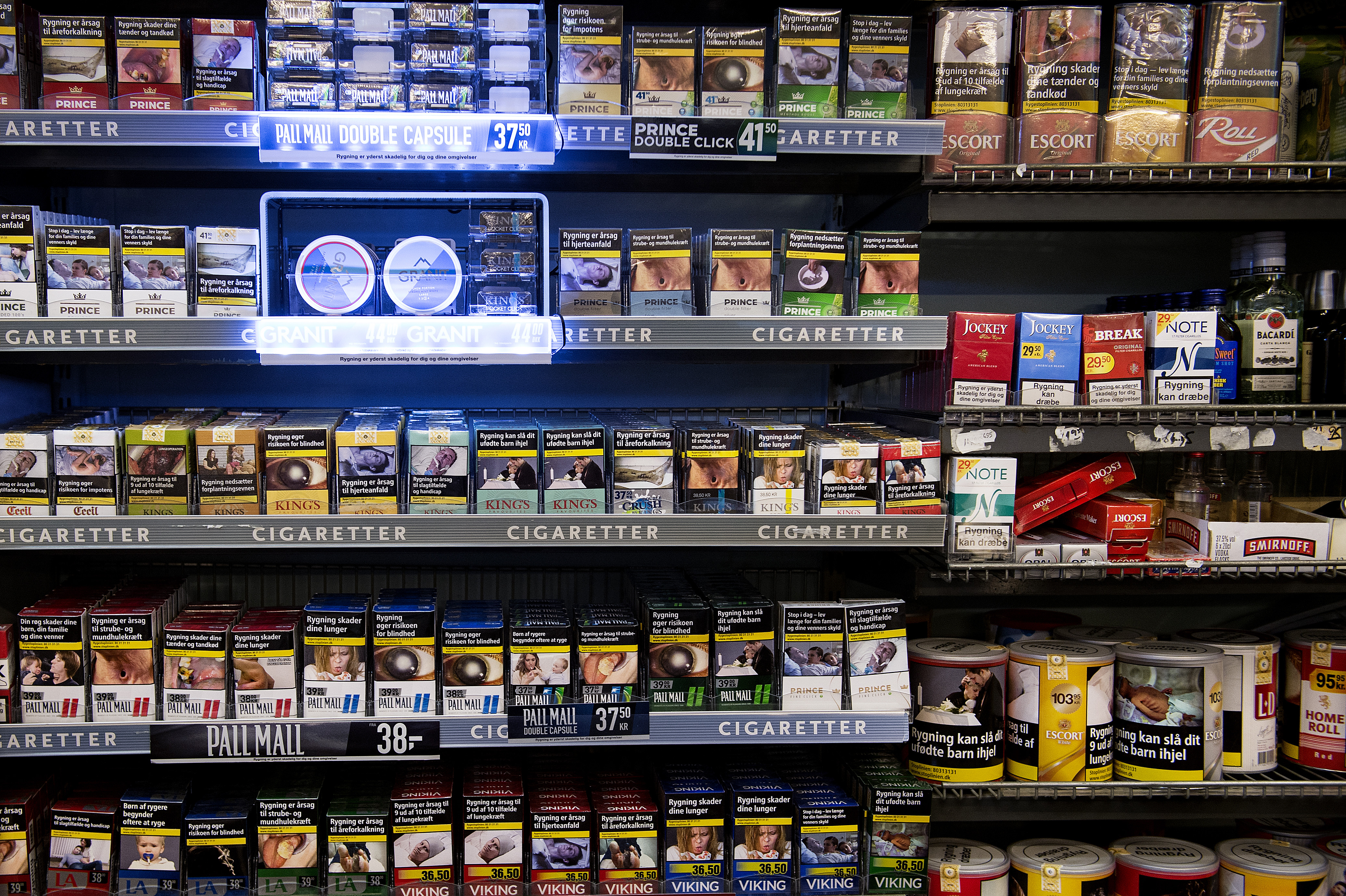 Danske supermarkedskonkurrenter går sammen: ‘Væk med cigaretterne’