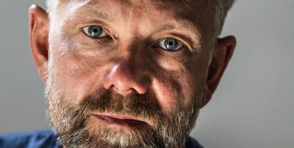 ‘Jeg kan ikke forsørge dem’: Casper Christensen deler ærlige ord