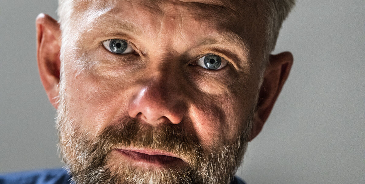 Casper Christensen forlader DR-interview i vrede