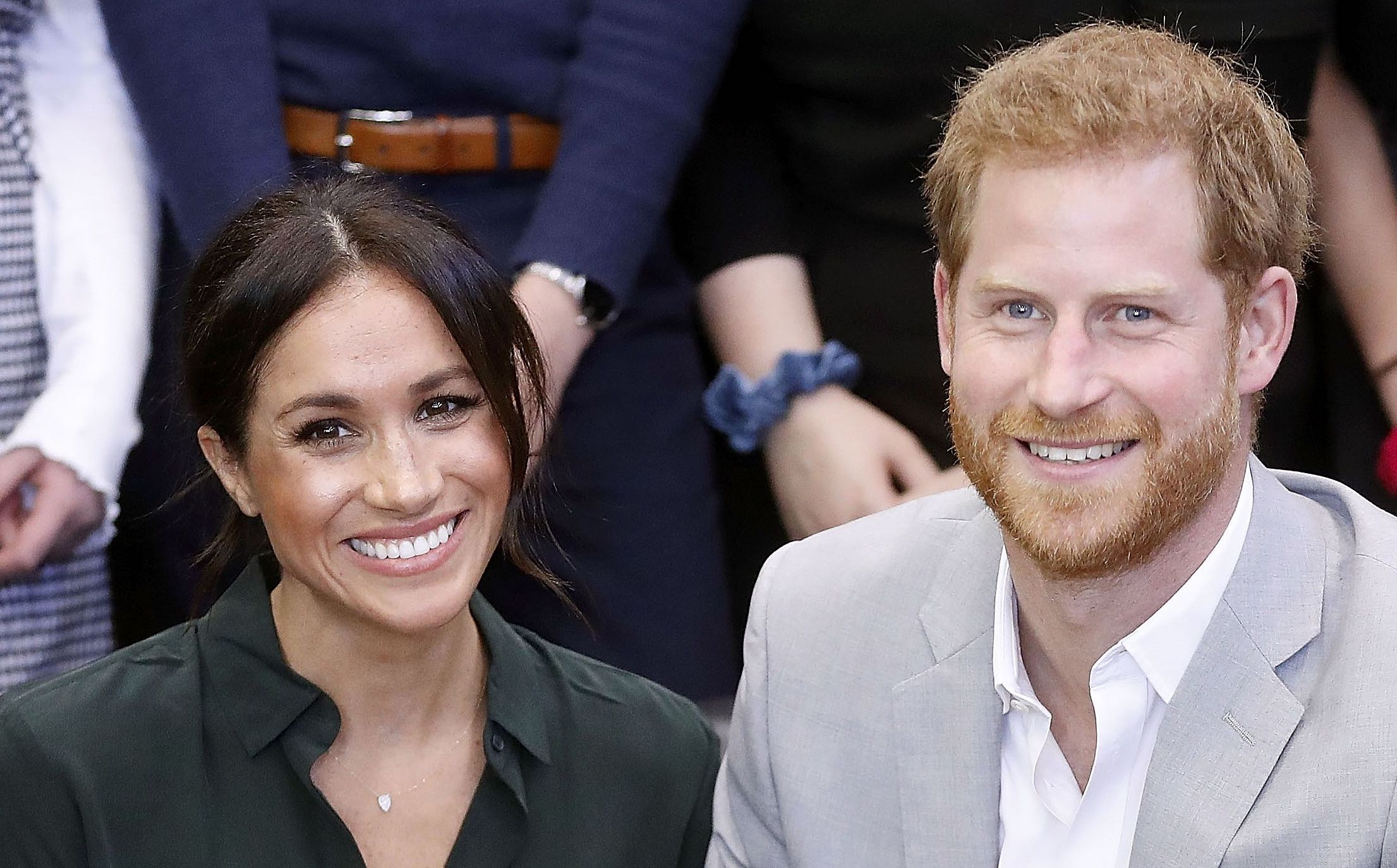 Jubel i det engelske kongehus: Meghan og Harry venter barn