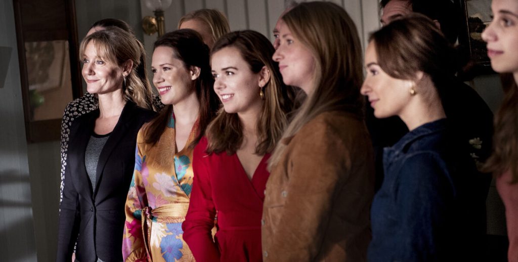 Nyt Instagram-opslag stjæler overskrifterne: ‘Badehotellet’-skuespillerne samlet igen