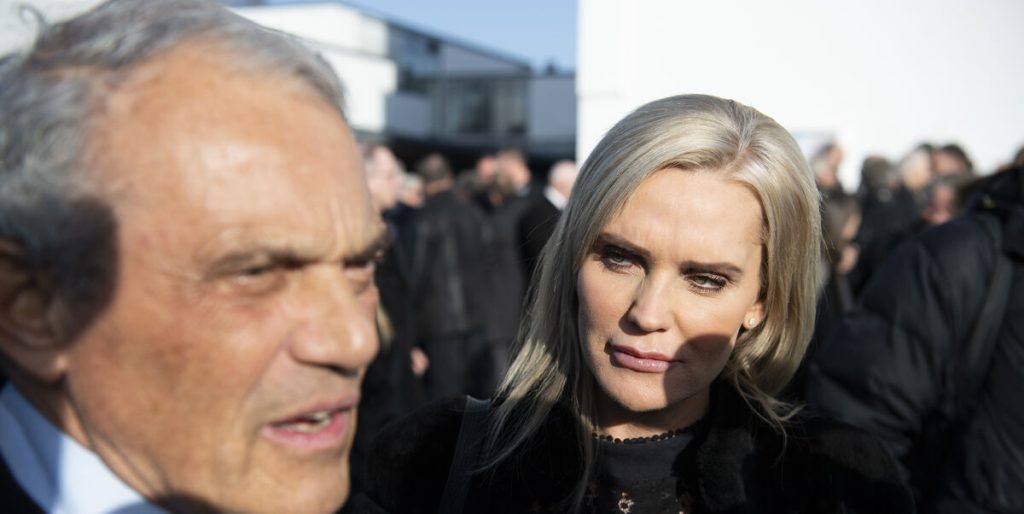 Karsten Rees første udtalelse om skilsmissen kastede benzin på bålet: Nu reagerer Janni