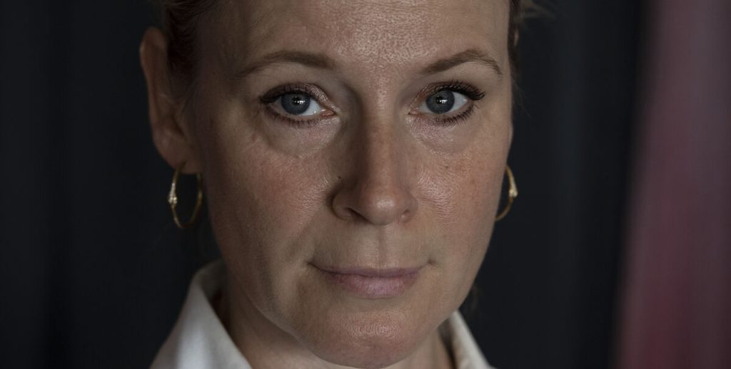 Iben Hjejle og Tessa gør det officielt