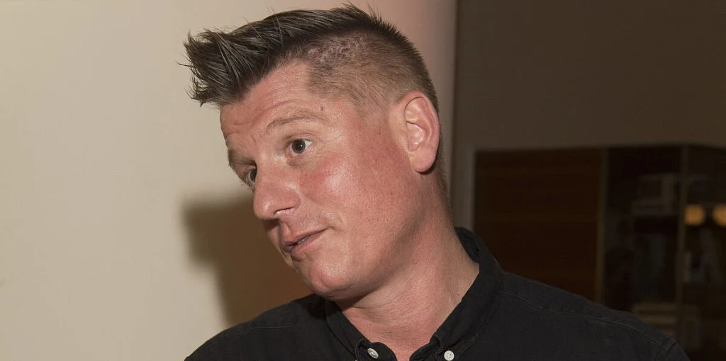 Medie: Fire politibetjente har hentet Robert Hansen