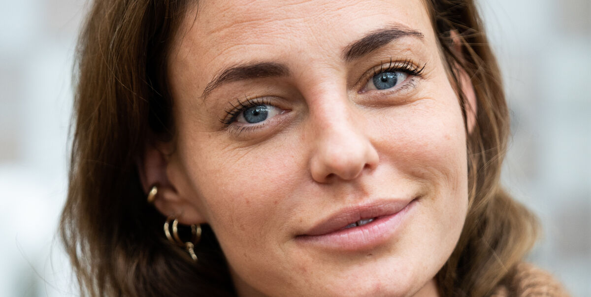 ‘Vild med Dans’-værten Sarah Grünewald smider ALT tøjet: Overlader INTET til fantasien