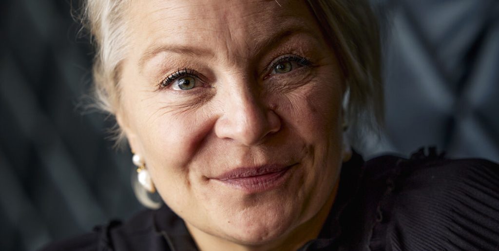 Hemmeligheden bag Signe Lindkvists MobilePay-brug afsløret: Ud af det blå modtog hun uventet opkald