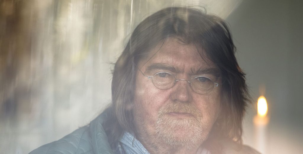 For 11 dage siden endte Johnny Madsen i voldsomt styrt i hjemmet: Nu deler han trist nyt