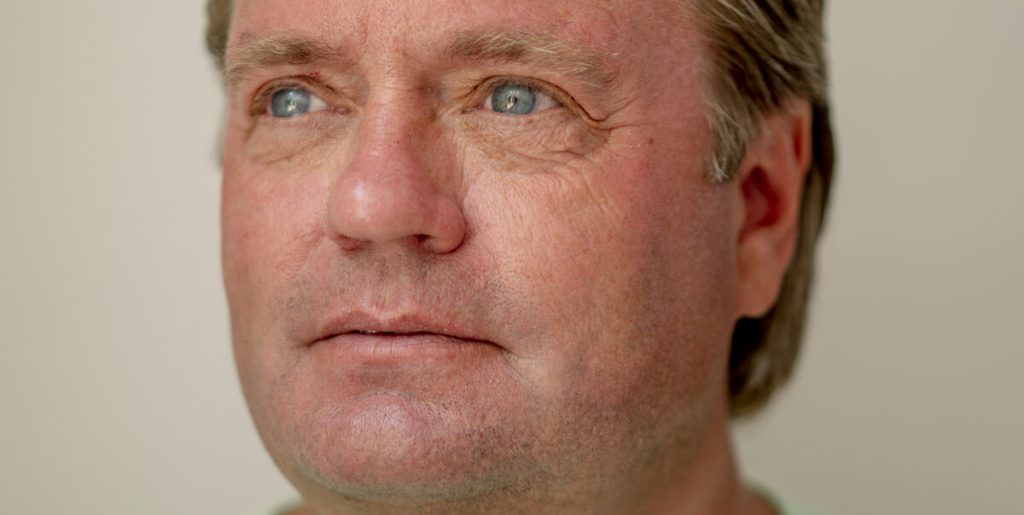 Nu skifter Kandis-Johnny spor: Overrasker på DR