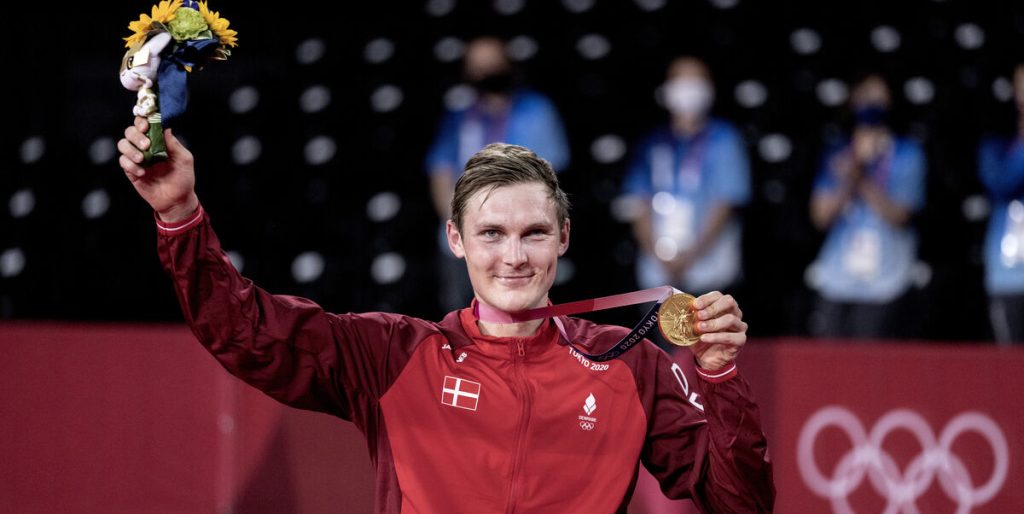 Kan Viktor Axelsen eller Mikkel Hansen gøre det? Så mange OL-guldmedaljer spås Danmark at vinde