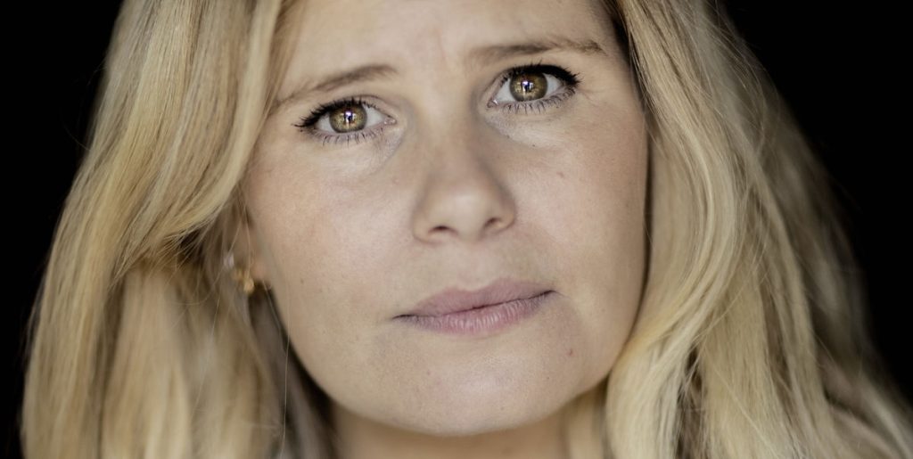Sofie Linde advarer danskerne