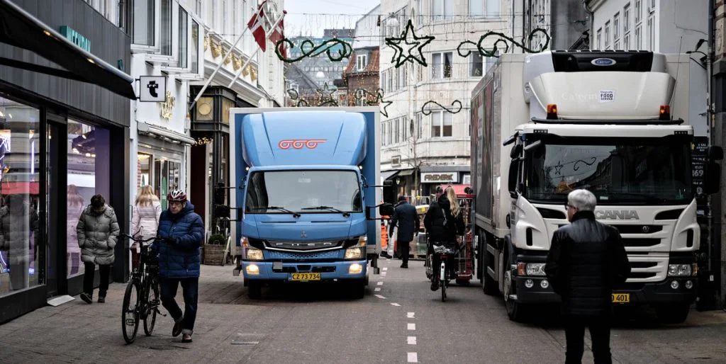 Danske Fragtmænd smider skandaleramt medejer på porten: “Vi beklager meget”