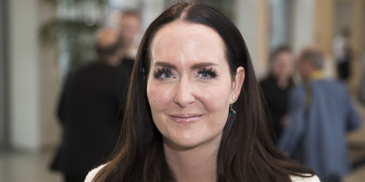 Endelig afslører hun det: Så meget tjener Geggo