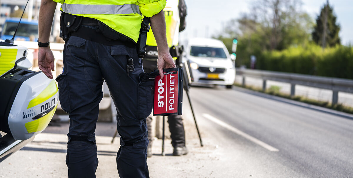 På denne vej sigter politiet et hav af bilister: Uddelte 69 bøder på under én time