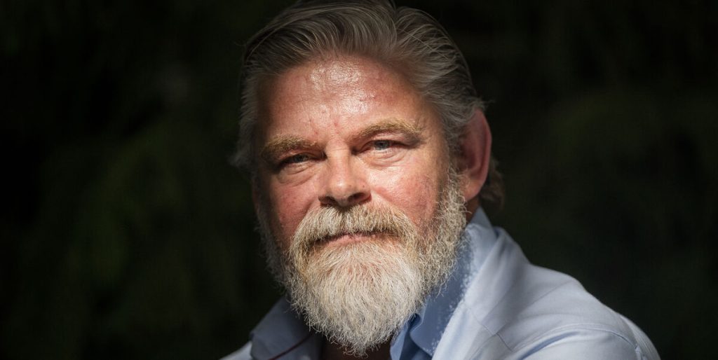 Stig Rossen tager stort skridt: Skal dog overkomme én ting først