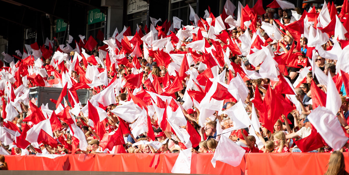 Midt i international karriere: Landsholdsanfører i kæmpe dilemma