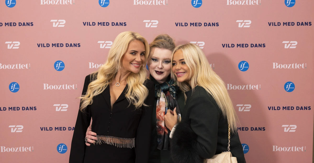Pitzner viser formerne frem under Sydens sol: Overlader ikke meget til fantasien