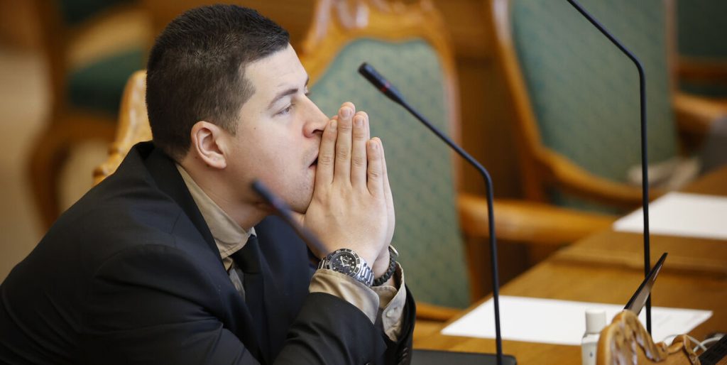 Mike Fonseca bryder tavsheden efter omtalt sag: “Jeg er forelsket”