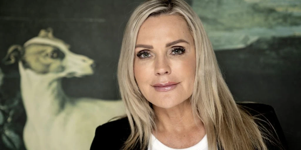 Janni Ree er færdig med ældre mænd: “Jeg skal have noget ungt kød”