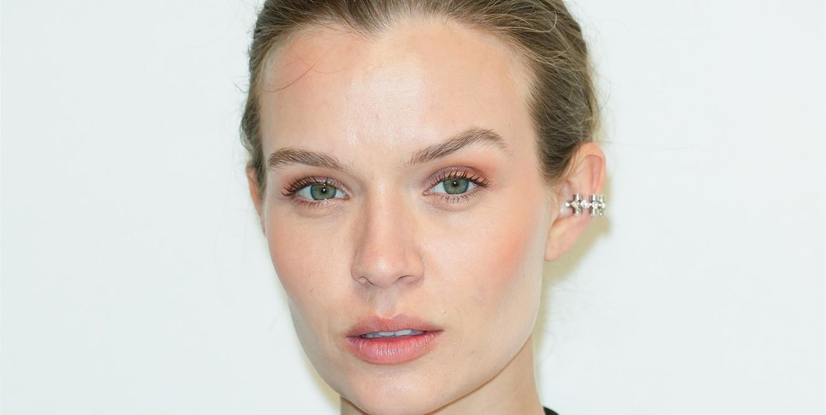 Josephine Skriver har skjult dyb sorg: Nu bryder hun tavsheden