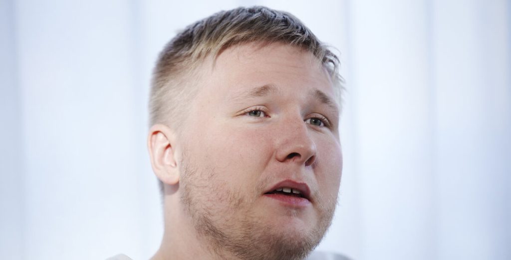 Fangede du den særlige detalje? Emil Nielsen med markant signal
