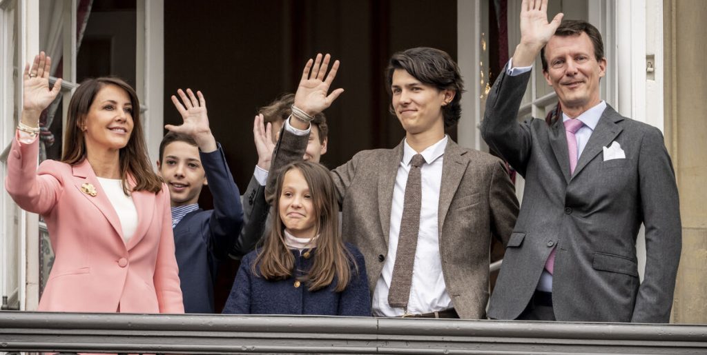 Efter annoncering af tronskifte: Grev Nikolai sender stikpille til farmor