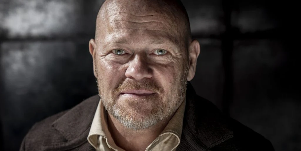 Medie: Stig Tøfting slog gentagne gange mand i ansigtet til Thomas Helmig-koncert