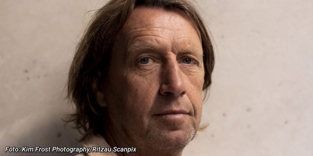 Anders Agger svarer på spørgsmålet, alle har stillet: Derfor snakker han så langsomt