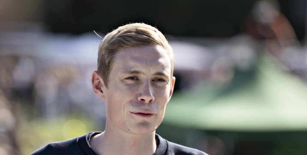 Nu reagerer Jonas Vingegaards træner langt om længe på Trines helt særlige ønske