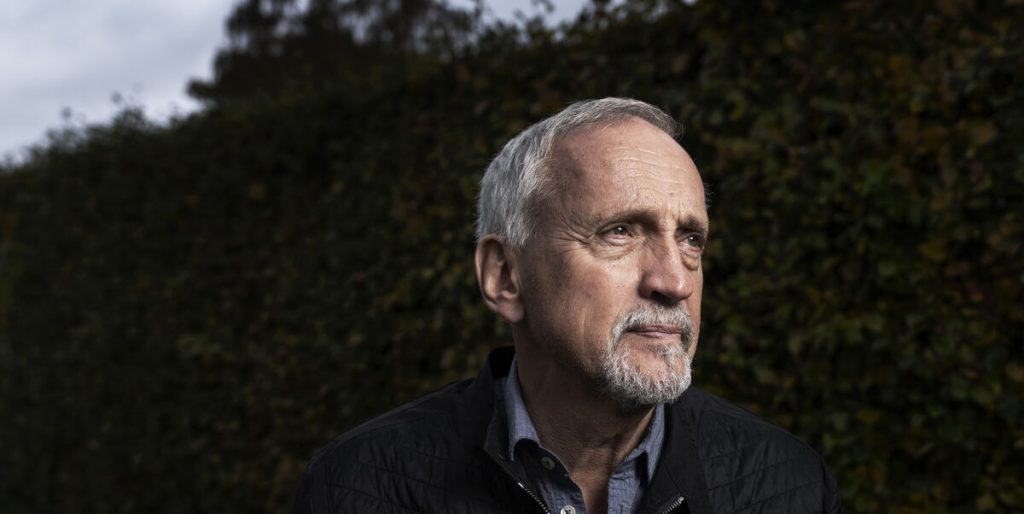 Jussi Adler-Olsen kommer med tragisk opdatering på helbredet: Så slemt står det til