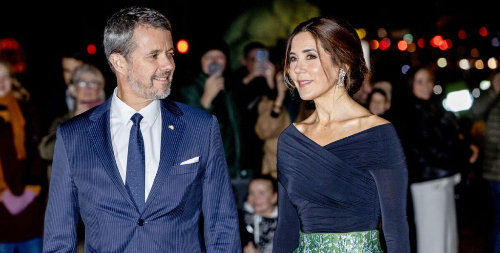 Efter ét billede vækkede undren: Nu er kronprins Frederik og kronprinsesse Mary genforenet