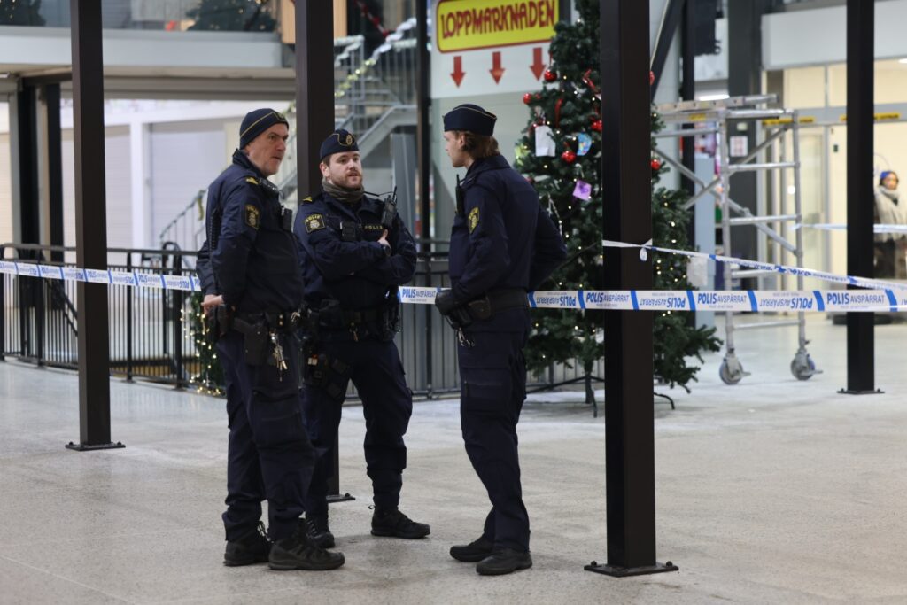 Uhyggelig episode: Teenager alvorlig såret onsdag aften efter skud ved indkøbscenter