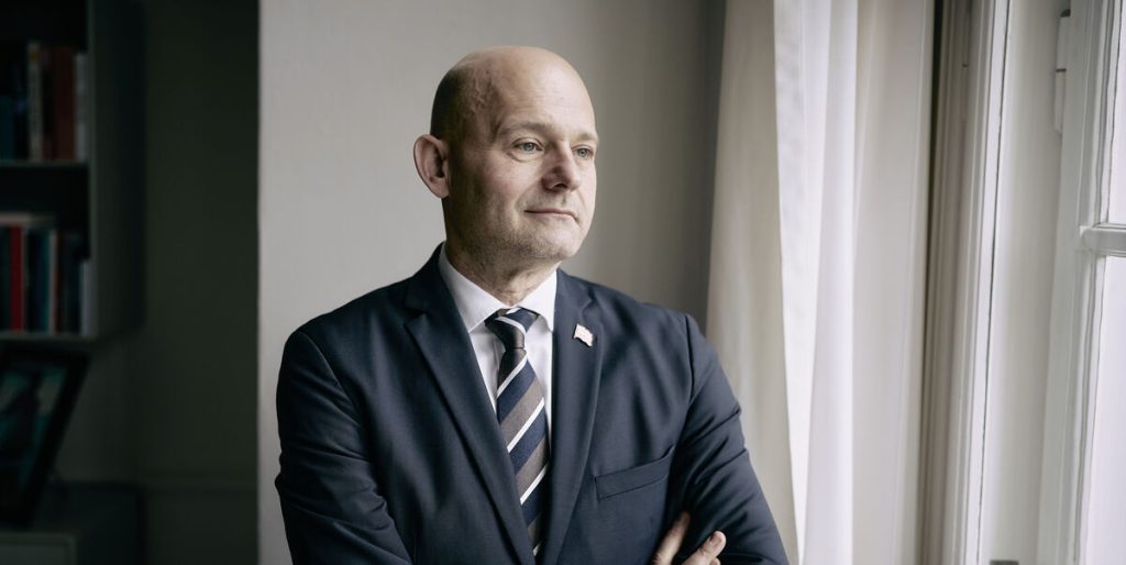 Se de smukke ord på Søren Pape Poulsens gravsten: En helt særlig historie bag