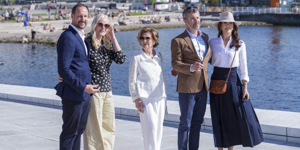 Nyhedsmedie undskylder for kæmpe brøler: Erklærede dronning død