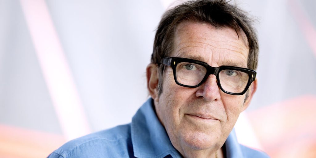 Blev diagnosticeret med Parkinsons for otte år siden: Nu giver Søren Østergaard status på helbredet