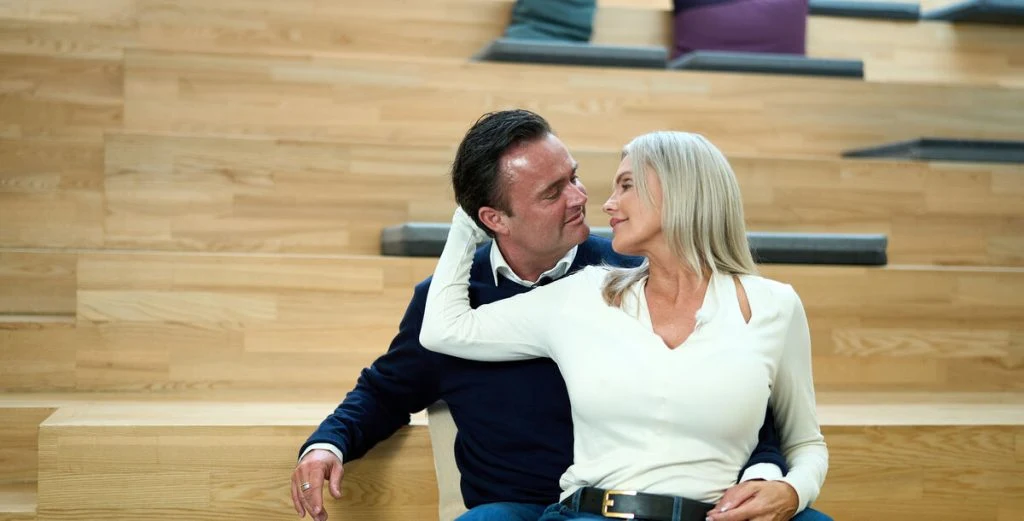 Janni Ree viser Jeppes vanvittige julegave frem: Du gætter aldrig, hvad han har givet hende