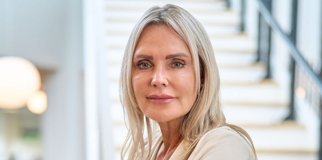 Får ikke en krone af Karsten: Nu er Janni Rees månedsløn afsløret