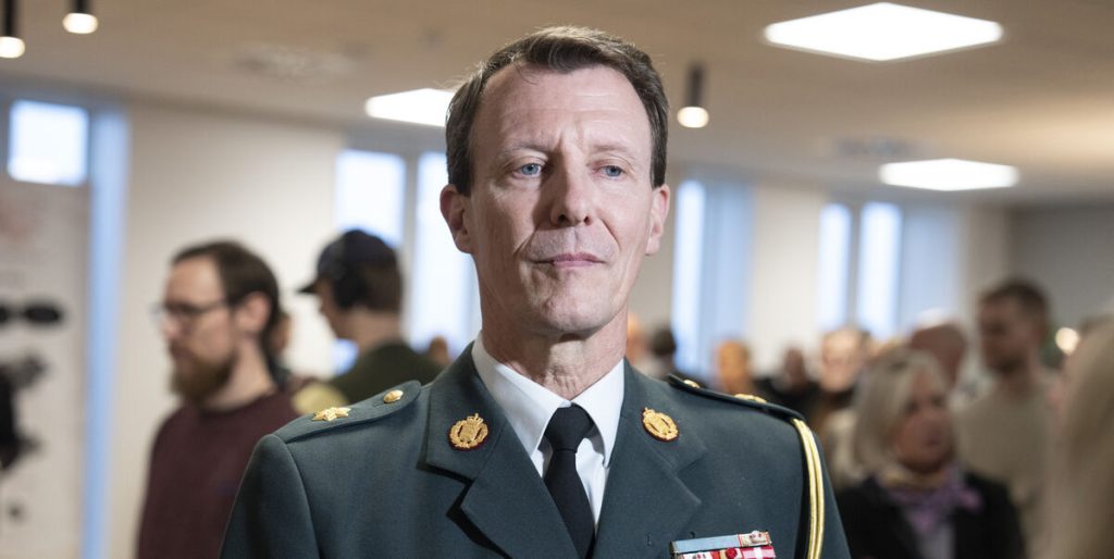 For første gang åbner prins Joachim op om selvindsigt: “Er jeg blot et produkt?”