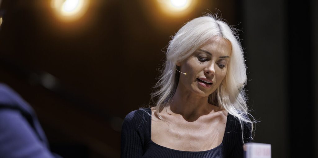 Shitstorm på ny: Nu trækker Katherine Diez overskrifter i udlandet