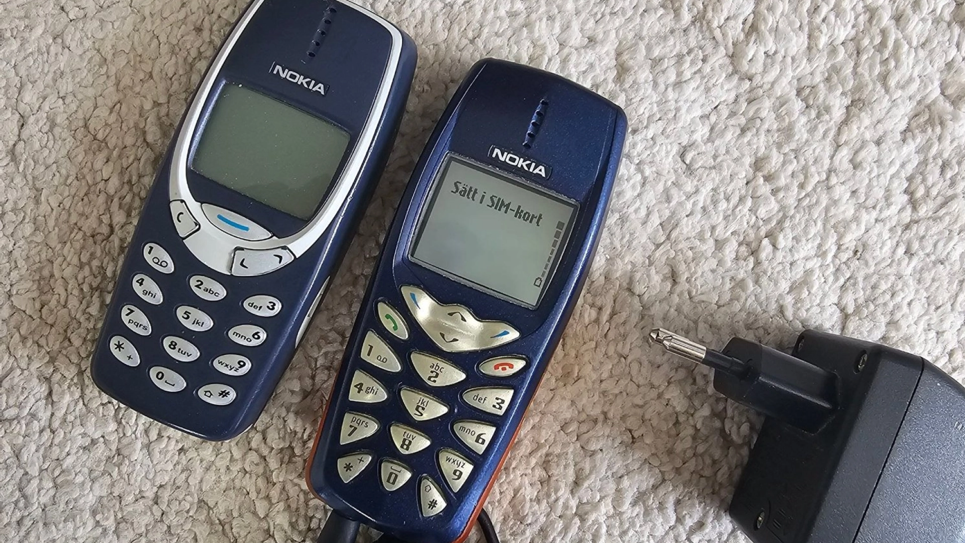 Din gamle mobiltelefon gemmer måske på stor formue: Nogle modeller sælges for næsten 7.000 kroner