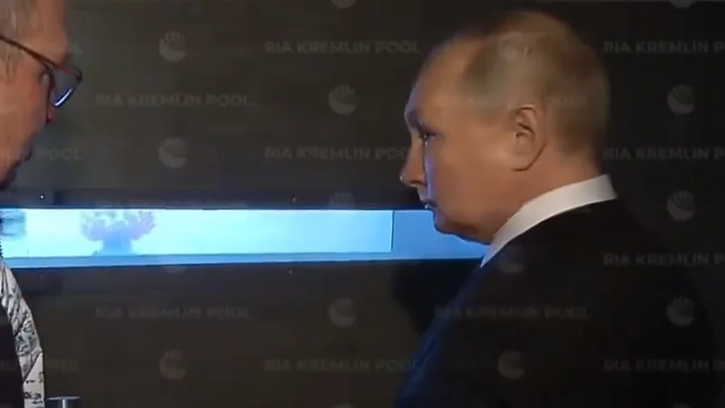 Folk kan ikke tro deres egne øjne: Denne foruroligende video af Putin er gået viralt