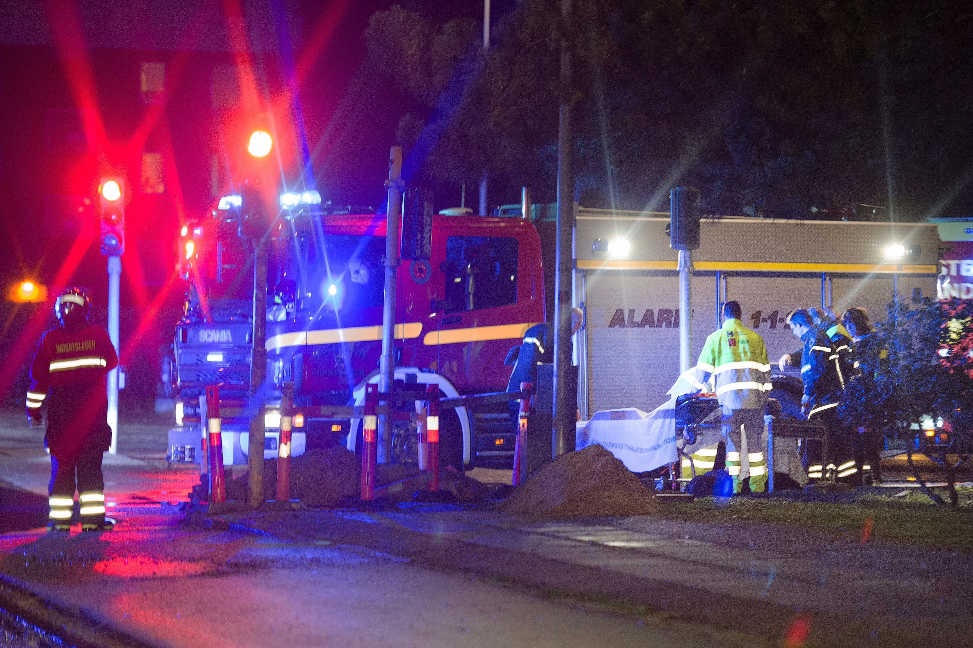 LIGE NU: Person død efter brand i villa